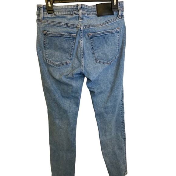 Express Jeans Womens 28x30 Straight Slim Distressed Medium Wash Stretch Denim - Picture 2 of 8